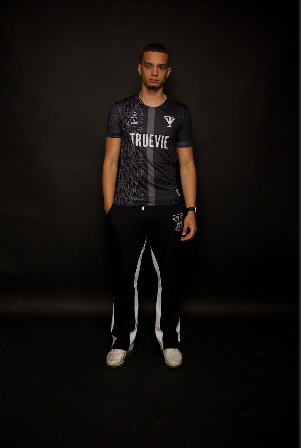 Home Kit 23/24